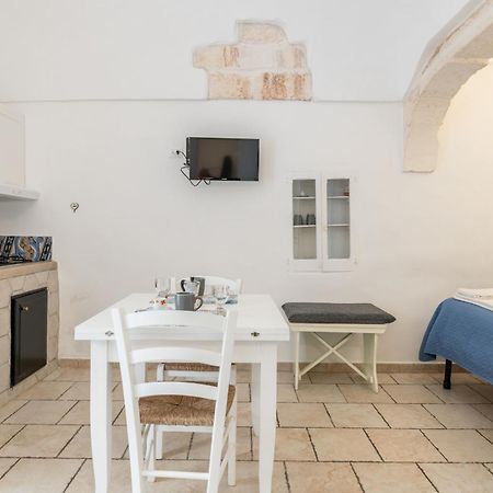 White House Flats & Studios Ostuni Room photo