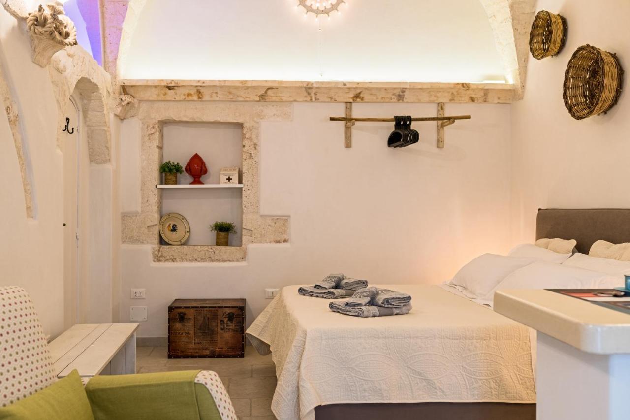 White House Flats & Studios Ostuni Exterior photo