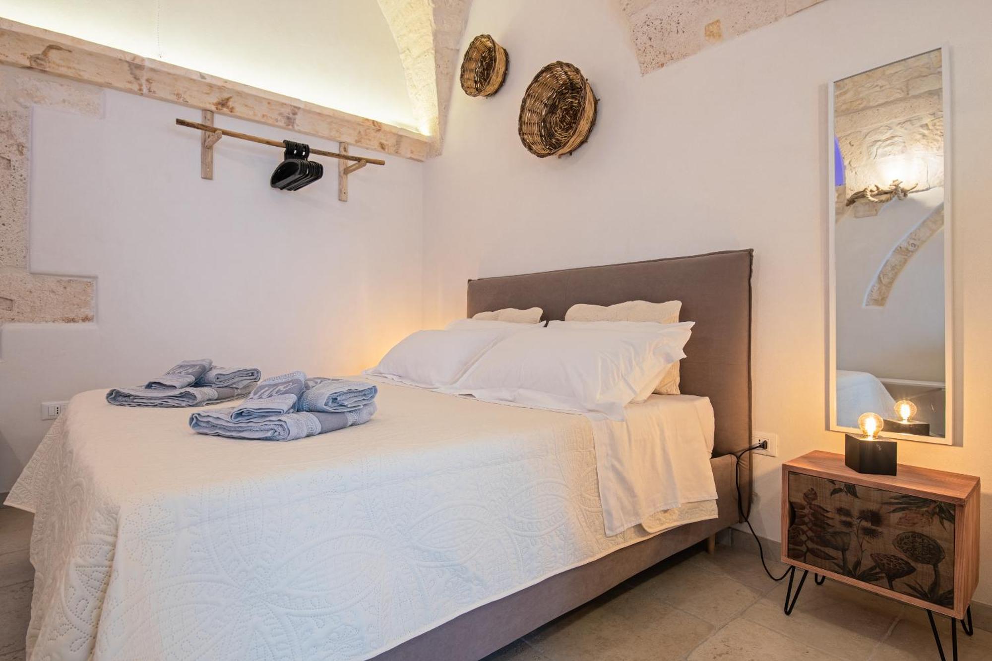 White House Flats & Studios Ostuni Room photo
