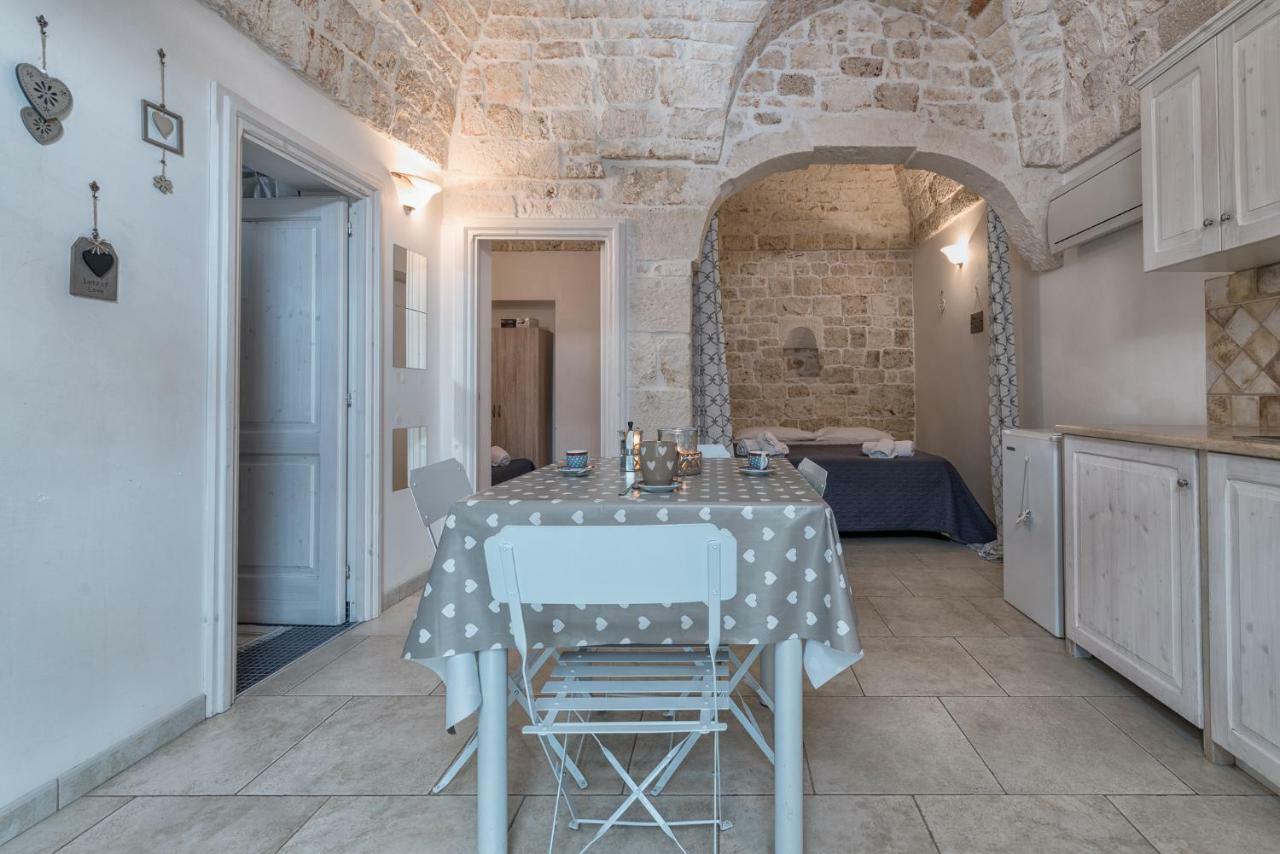 White House Flats & Studios Ostuni Exterior photo